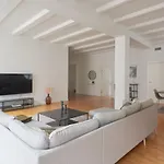 Apartmán Super Stylish 3-bedroom In Center