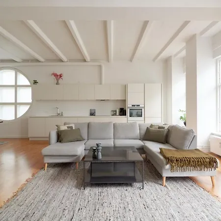 Super Stylish 3-bedroom In Center Apartmán *