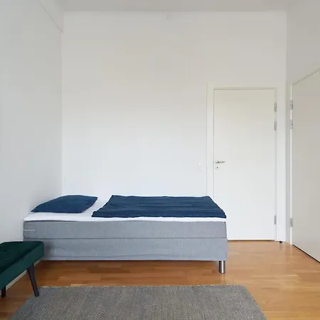 Super Stylish 3-bedroom In Center *