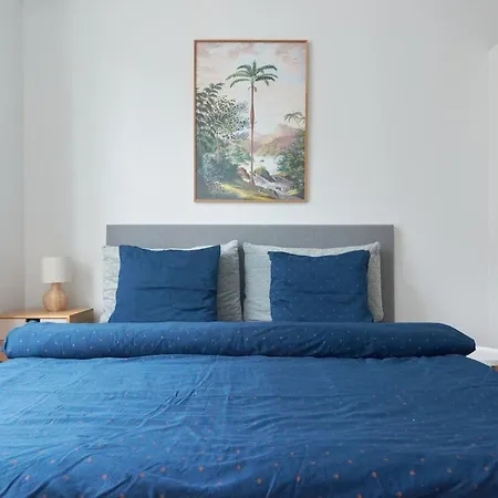 Super Stylish 3-bedroom In Center